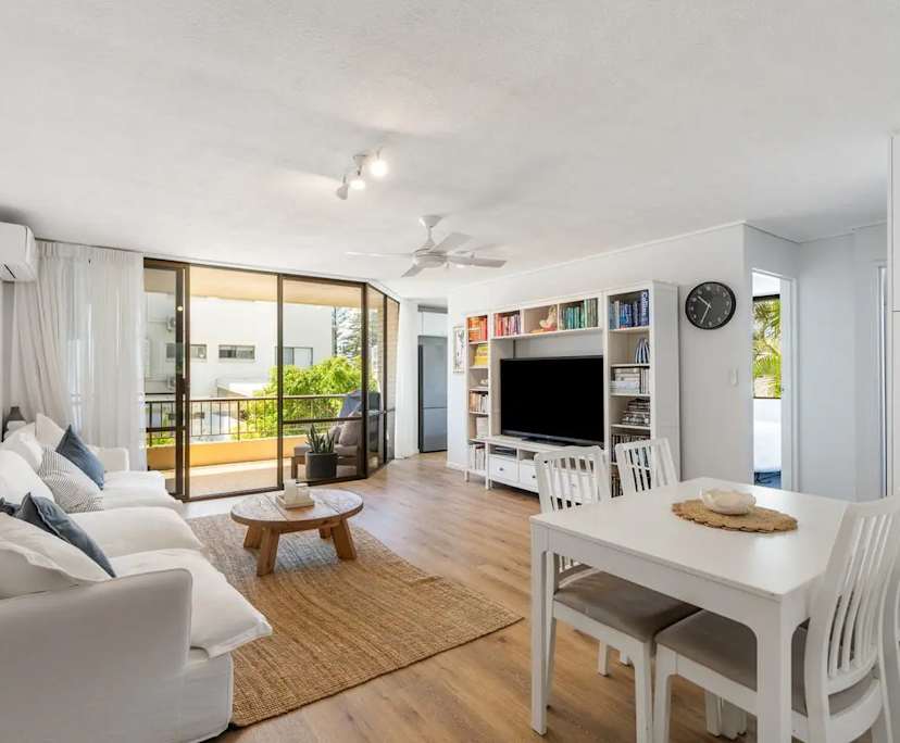 Whole property with 2 rooms for rent