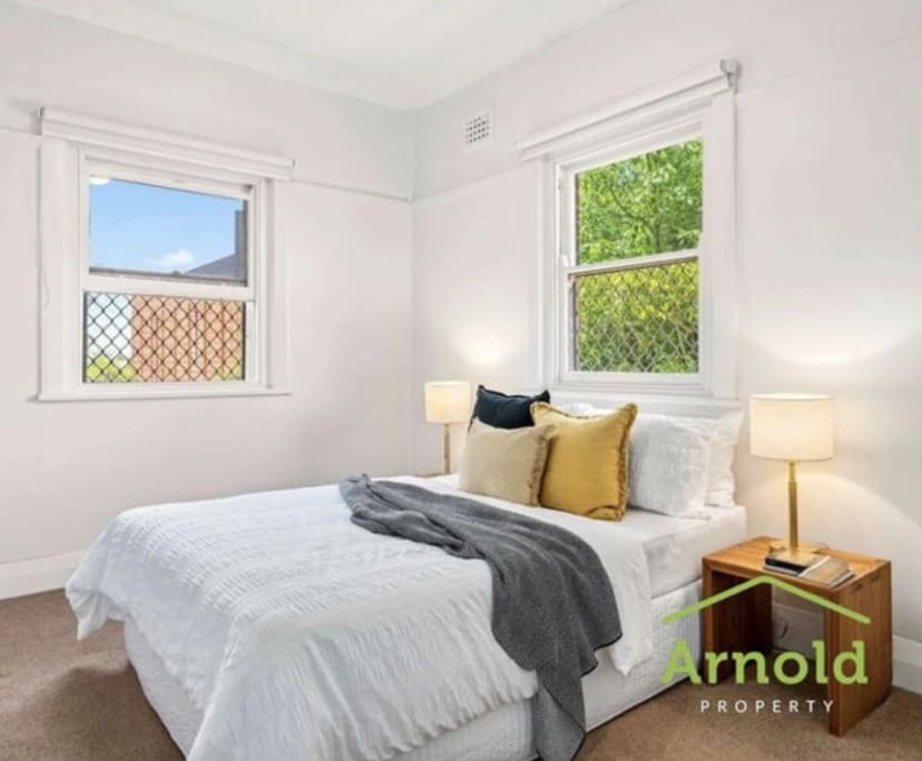 Unfurnished room in a flatshare