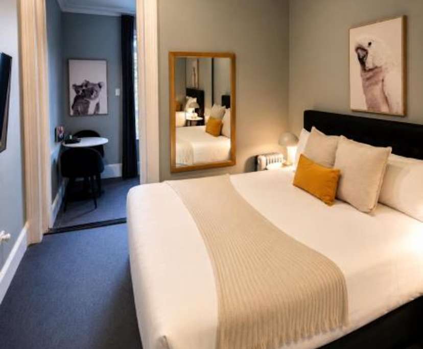 Furnished room studio flat for rent