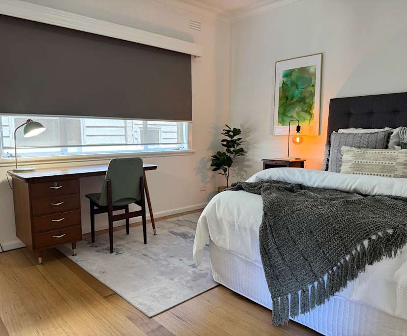 Room in a share house