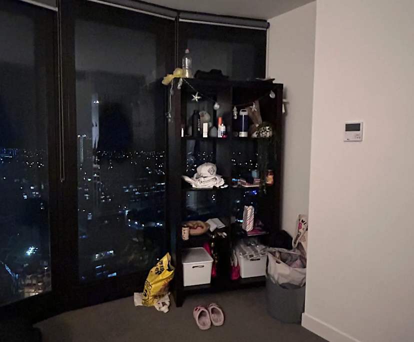 Unfurnished room with ensuite in a flatshare