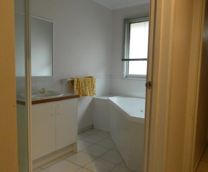 $300, Share-house, 3 bathrooms, Narre Warren South VIC 3805