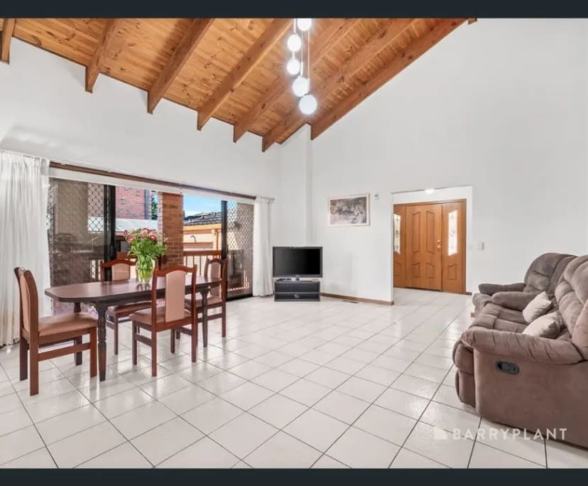 Furnished room in a share house
