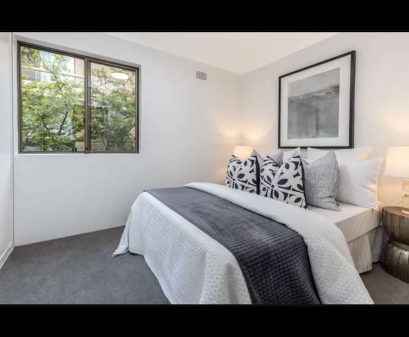Unfurnished room in a flatshare
