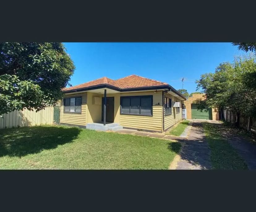 Whole property with 3 rooms for rent