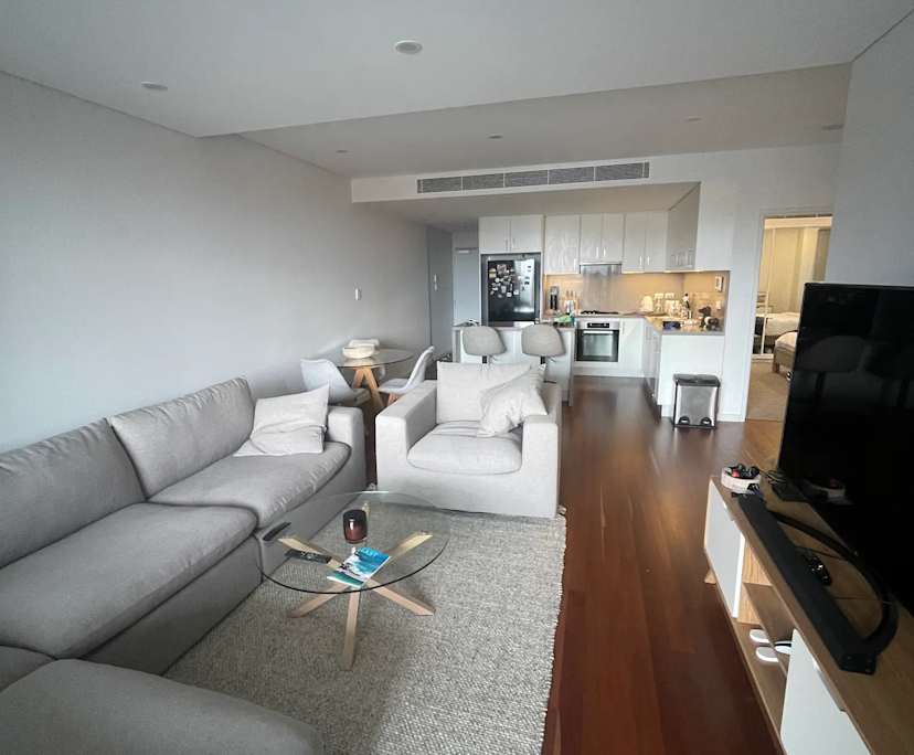 Whole property with 1 room for rent
