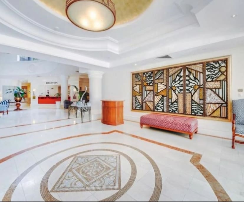 $880, 1-bed, 1 bathroom, Broadbeach QLD 4218