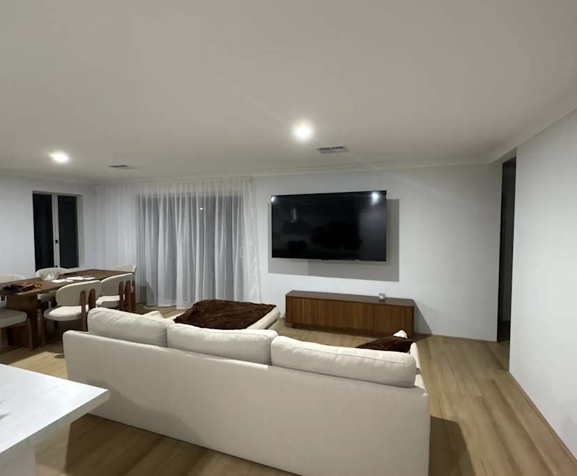 Unfurnished room with own bathroom