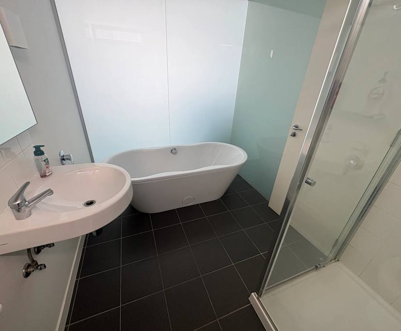 $450, Share-house, 3 bathrooms, Richmond VIC 3121