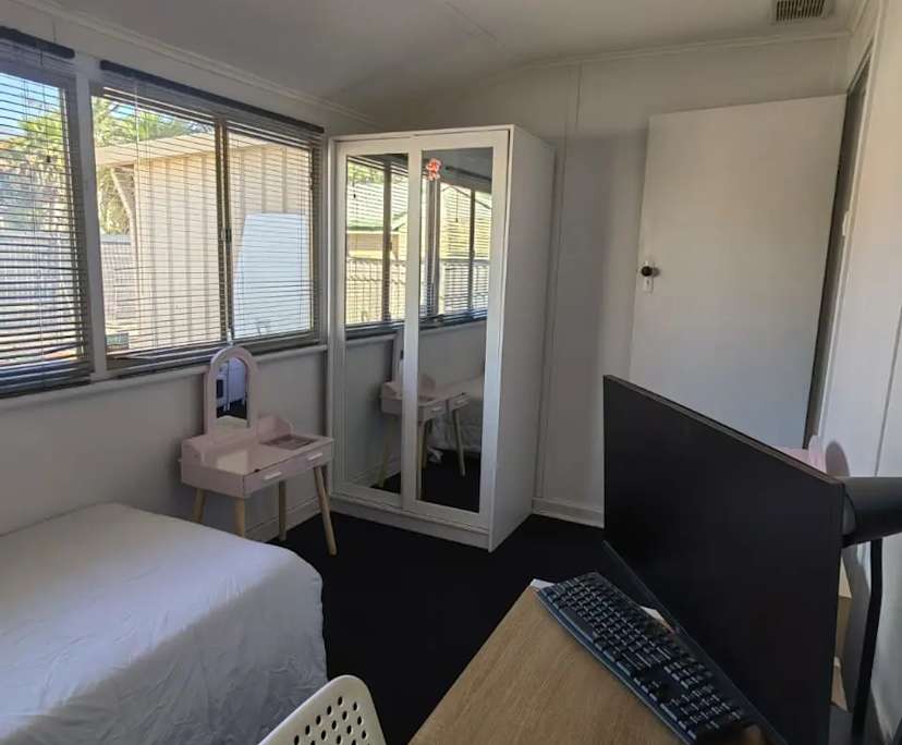 $210, Share-house, 3 bathrooms, Belmont WA 6104