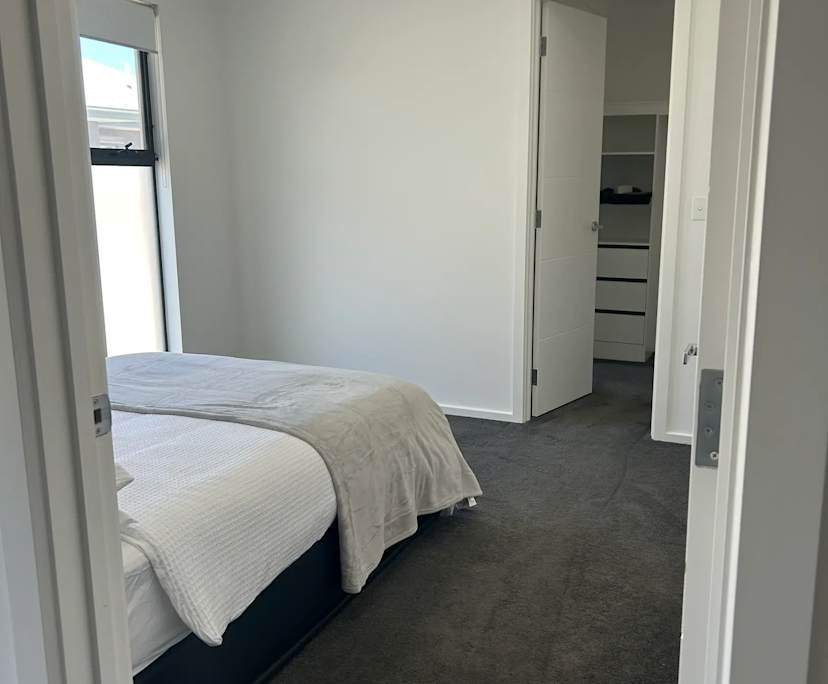 $330, Share-house, 3 bathrooms, Seaton SA 5023