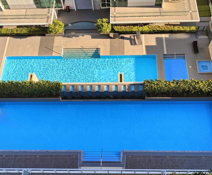 Furnished room with ensuite in a flatshare