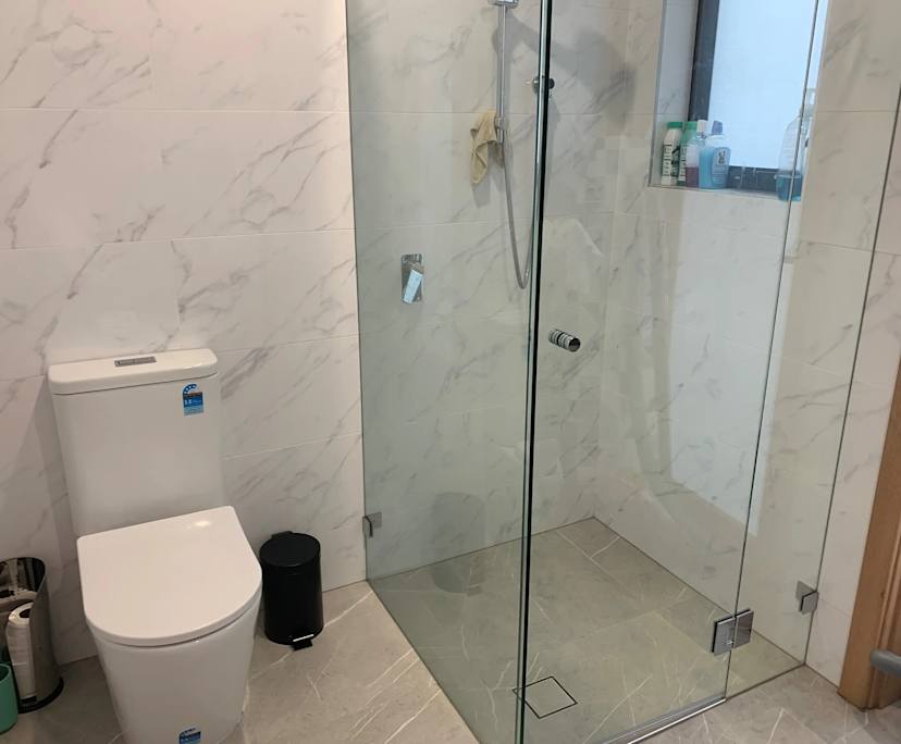 Furnished room with own bathroom