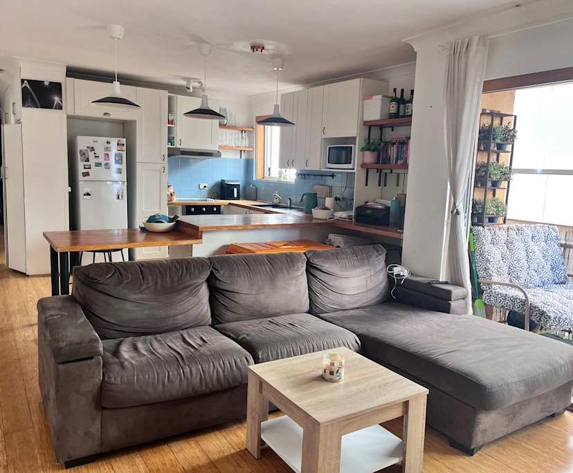 Furnished room in a flatshare