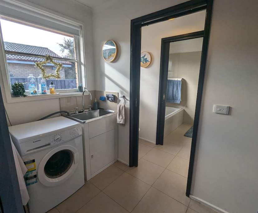 $390, Share-house, 3 bathrooms, Sunshine West VIC 3020