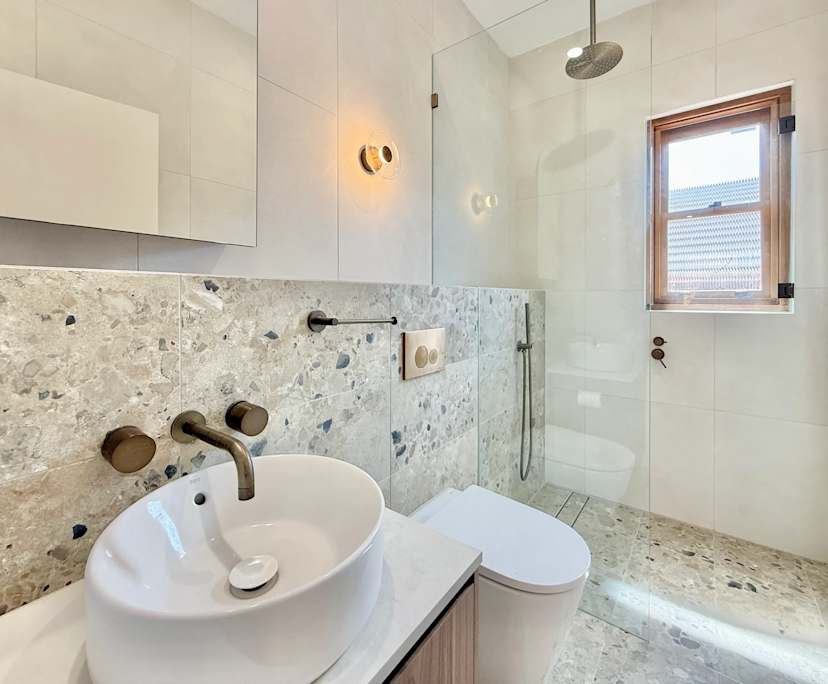 $1,400, Whole-property, 2 bathrooms, Bronte NSW 2024