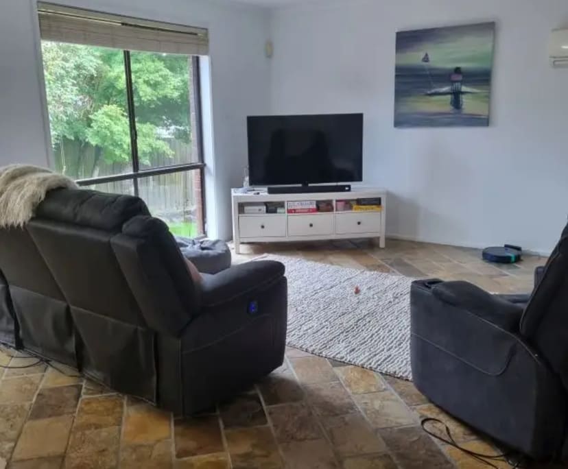 Room in a share house