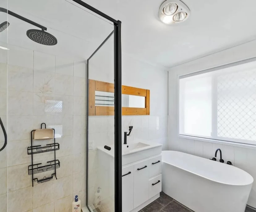 Room in a share house