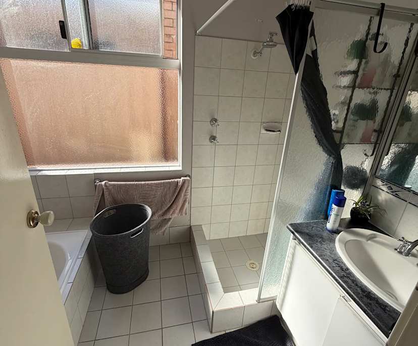 $300, Share-house, 3 bathrooms, Belmont WA 6104