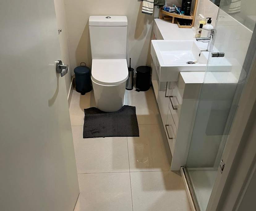 Room in a share house