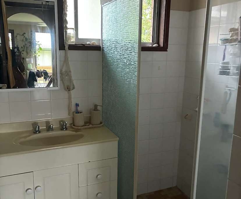 $325, Flatshare, 2 bathrooms, Tugun QLD 4224