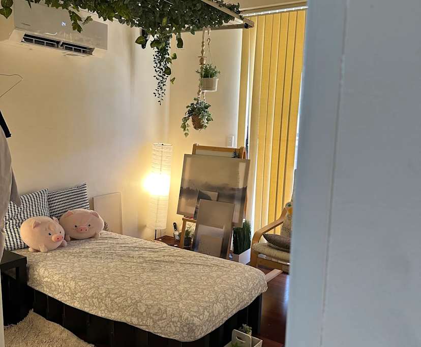 Furnished room with own bathroom