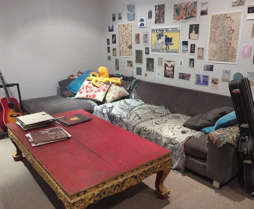 Unfurnished room in a flatshare