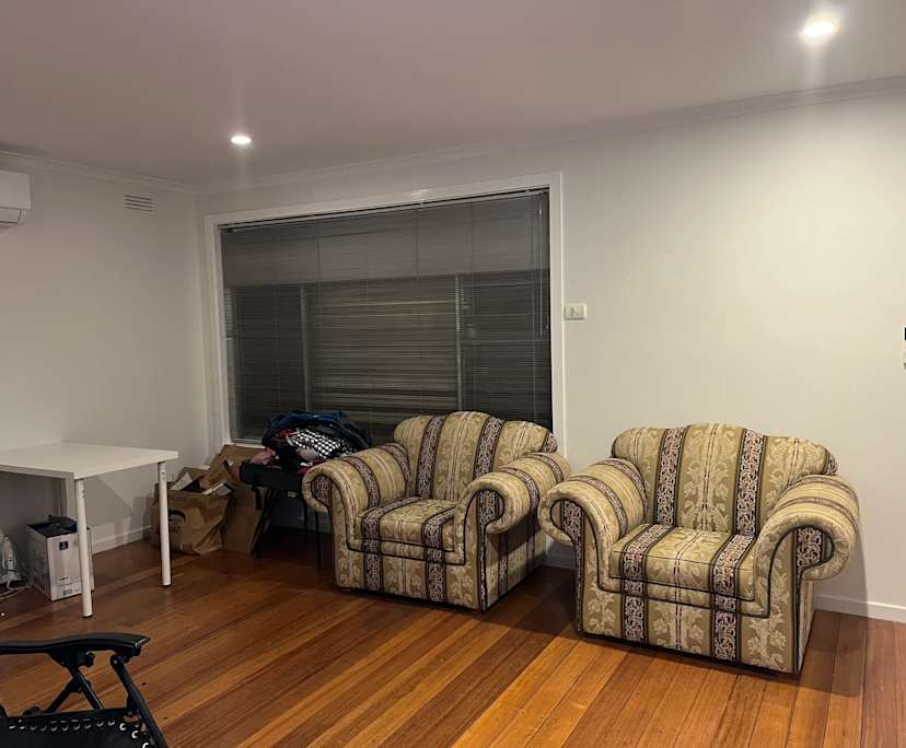 Room in a share house