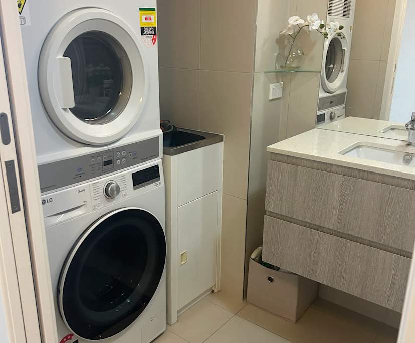 $400, Flatshare, 2 bathrooms, Labrador QLD 4215