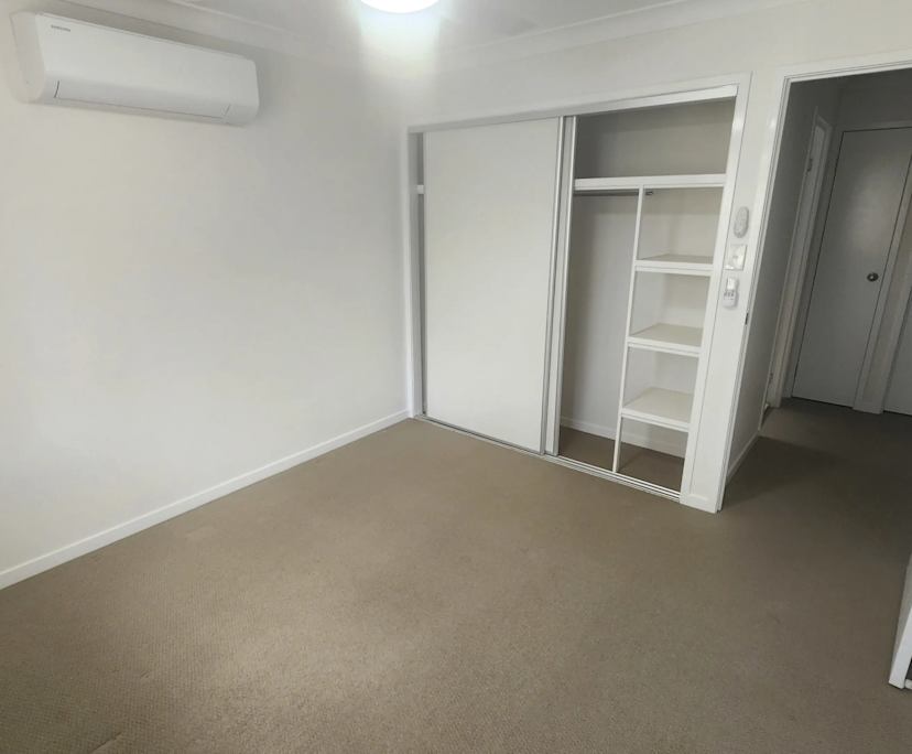 Unfurnished room with own bathroom
