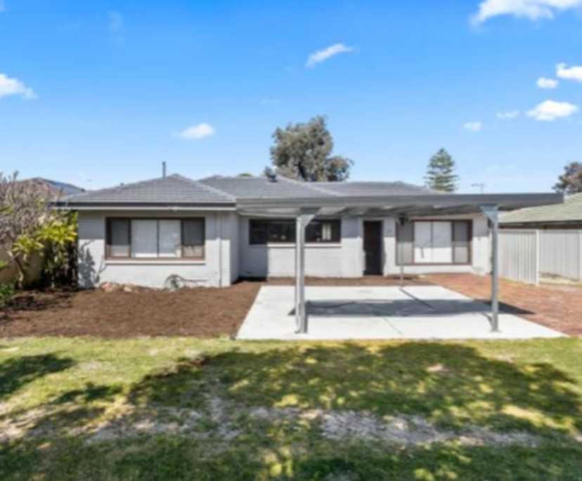 Furnished room in a share house