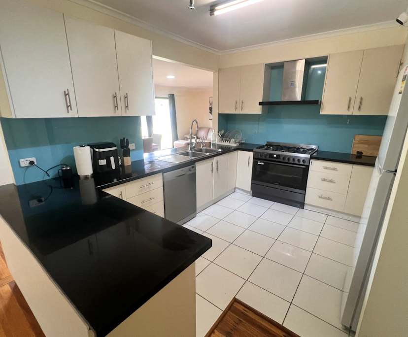 $330, Share-house, 6 bathrooms, Burwood East VIC 3151