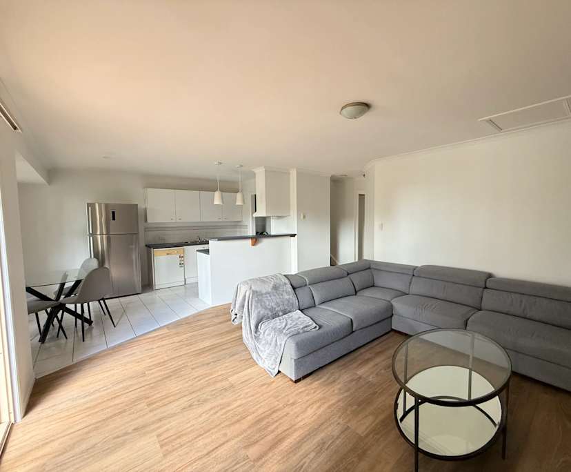 $595, Whole-property, 2 bathrooms, Carina Heights QLD 4152