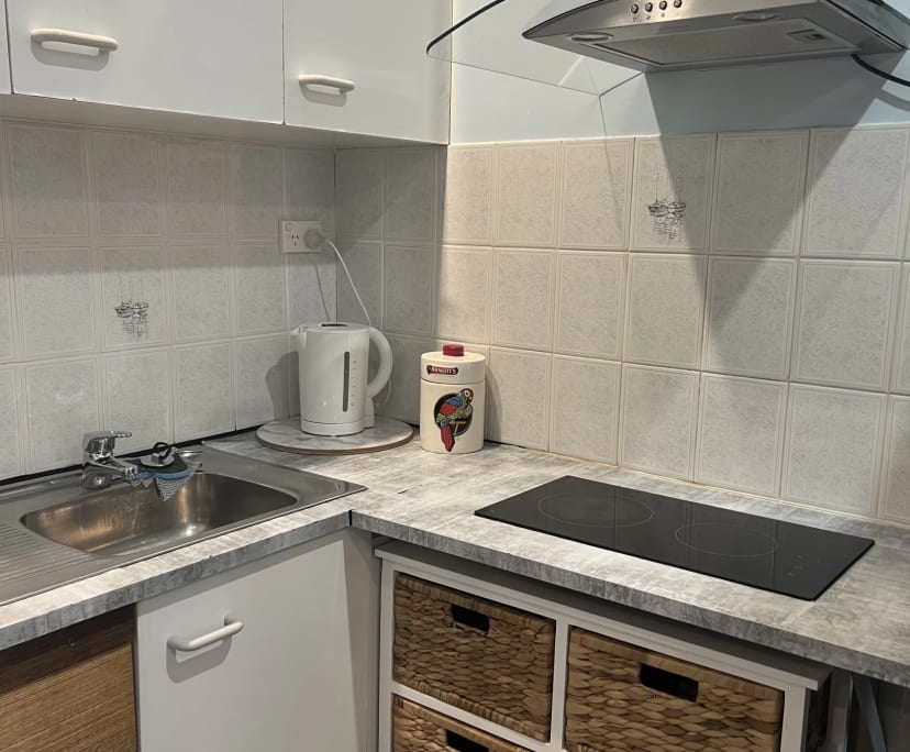 Granny Flat for Rent in Largs North, Adelaide 250...