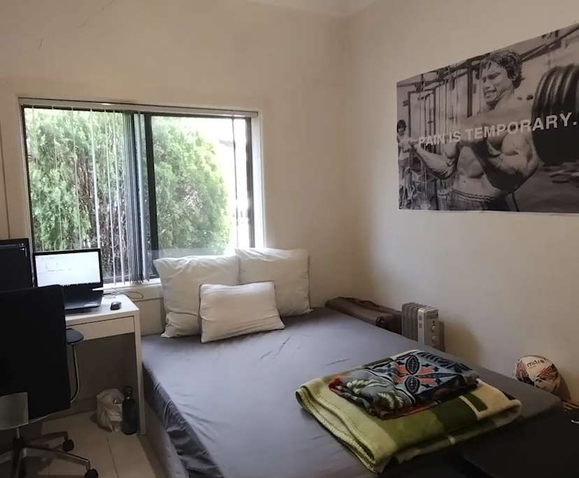 Furnished room in a share house