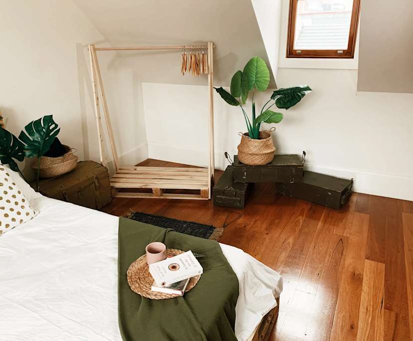 Furnished room in a share house