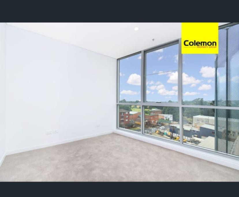 Unfurnished room with own bathroom