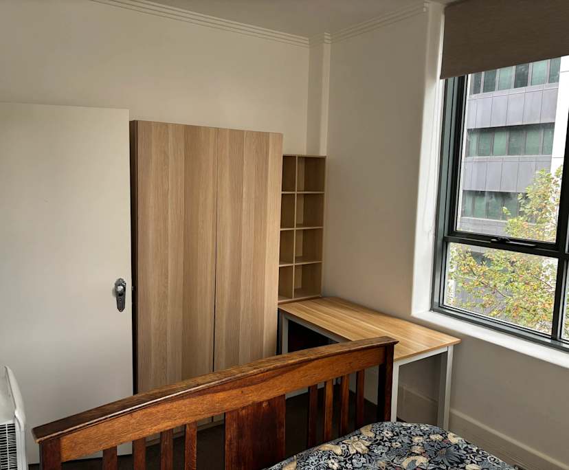 Furnished room in a flatshare