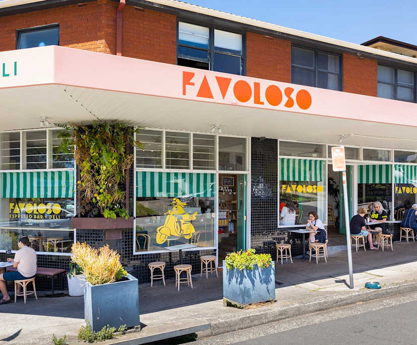 $1,400, Whole-property, 2 bathrooms, Bronte NSW 2024