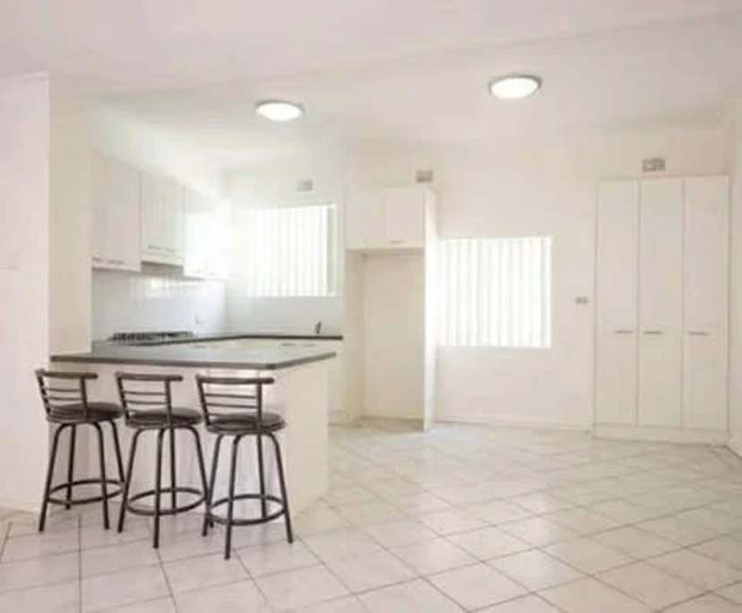Room in a share house