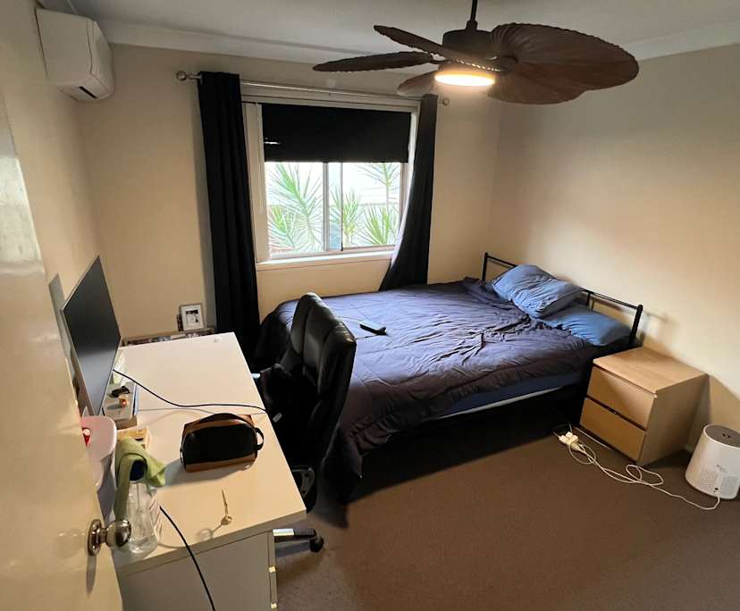 Room in a share house