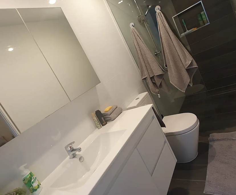 $350, Homestay, 4 bathrooms, Macquarie Hills NSW 2285