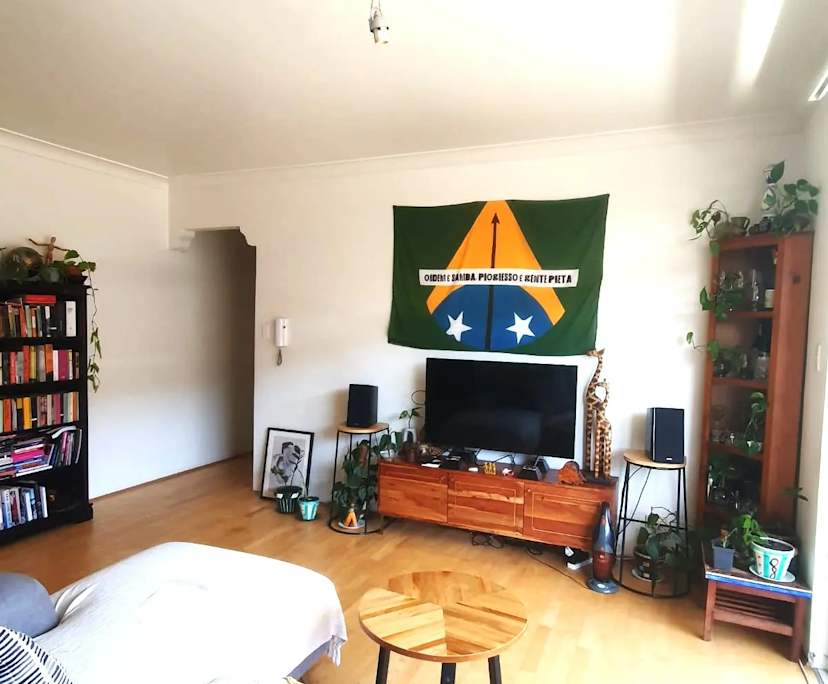 Furnished room in a flatshare