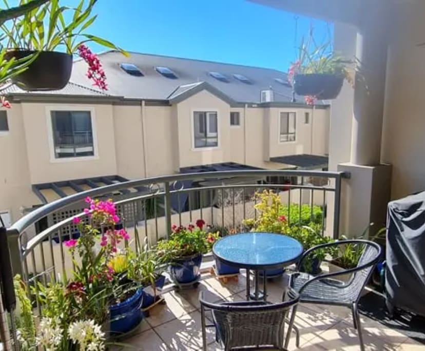 Furnished room in a flatshare