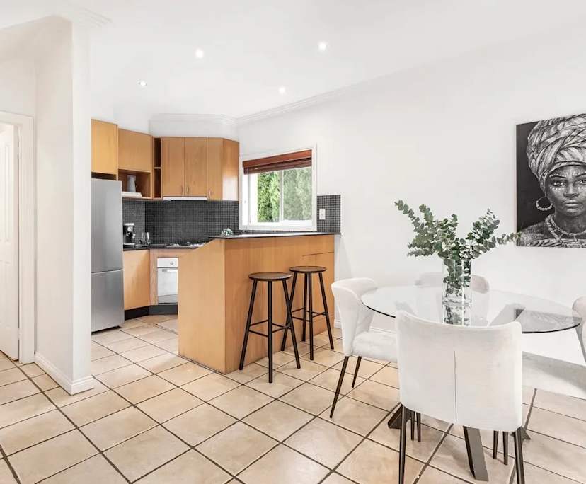 Whole property with 3 rooms for rent