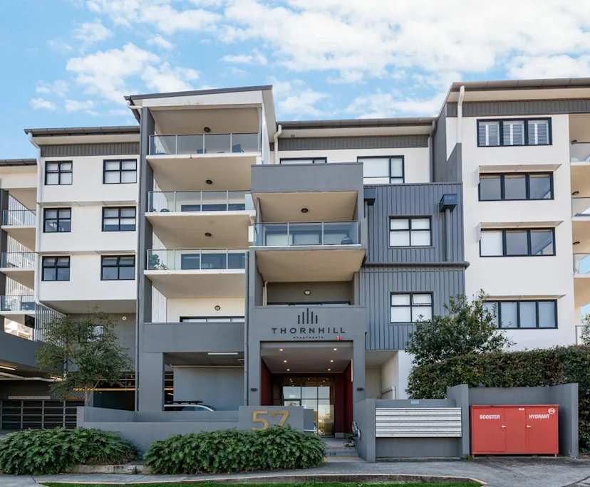 Unfurnished room with ensuite in a flatshare