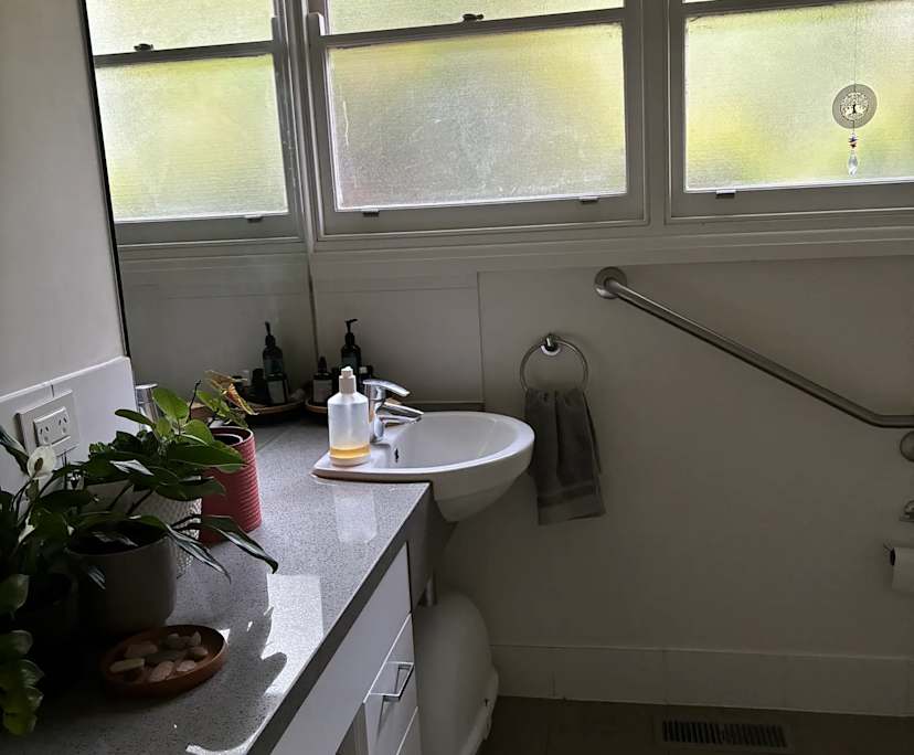 $220, Share-house, 2 bathrooms, Belmont VIC 3216