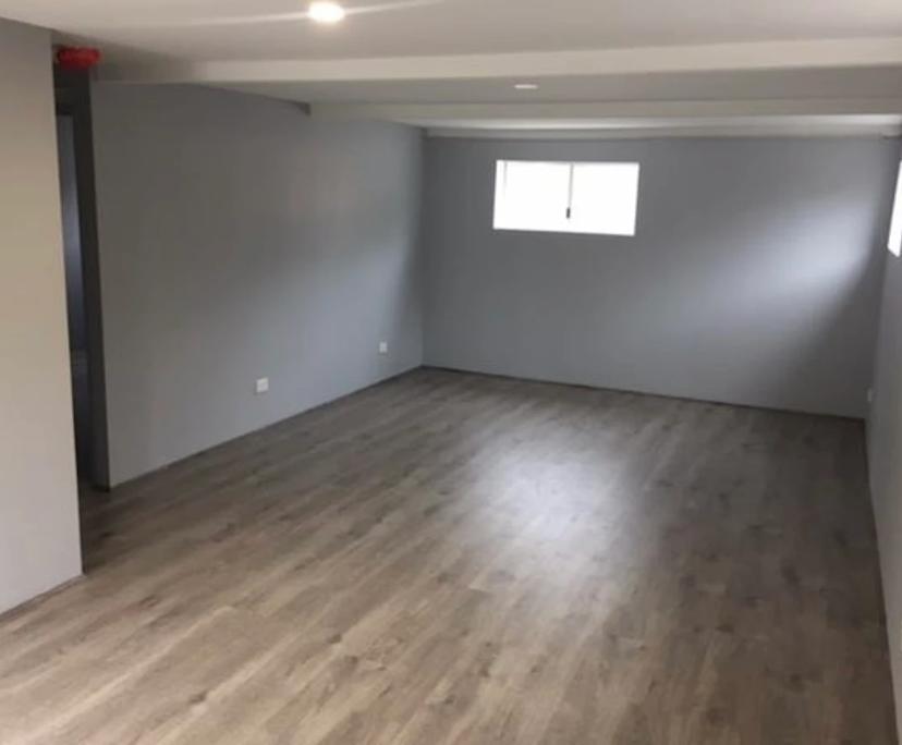 Unfurnished room with own bathroom