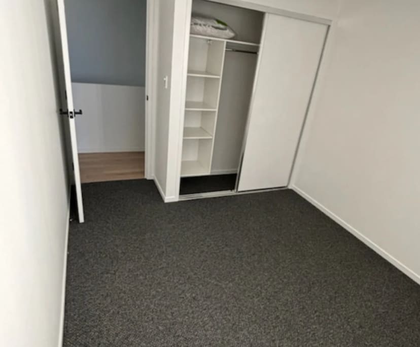 $350, Share-house, 3 bathrooms, Pacific Pines QLD 4211