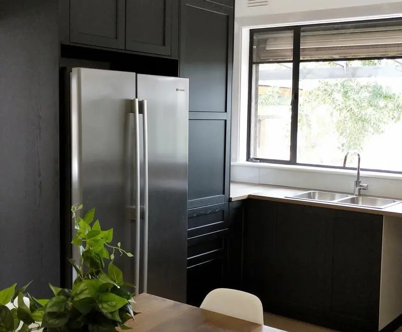 Room in a share house